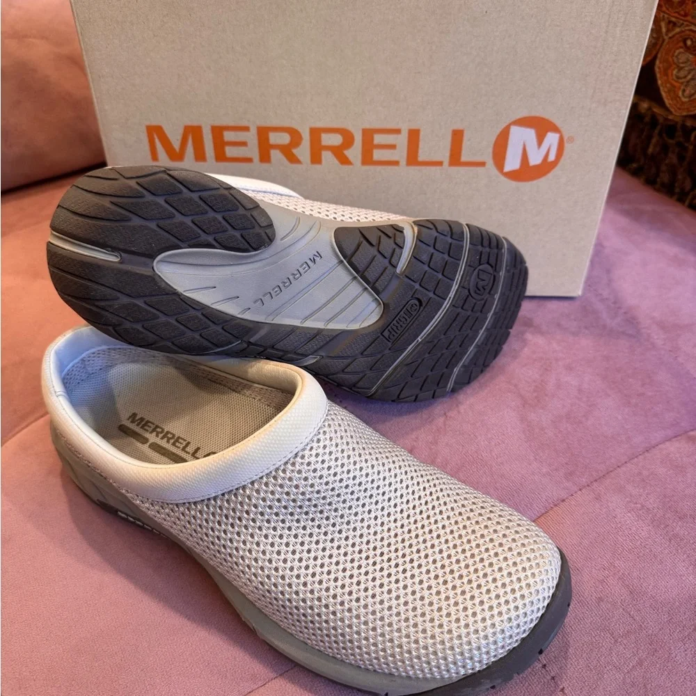 Merrell Light Gray Mesh Slip-On Footwear - Picture 2 of 2